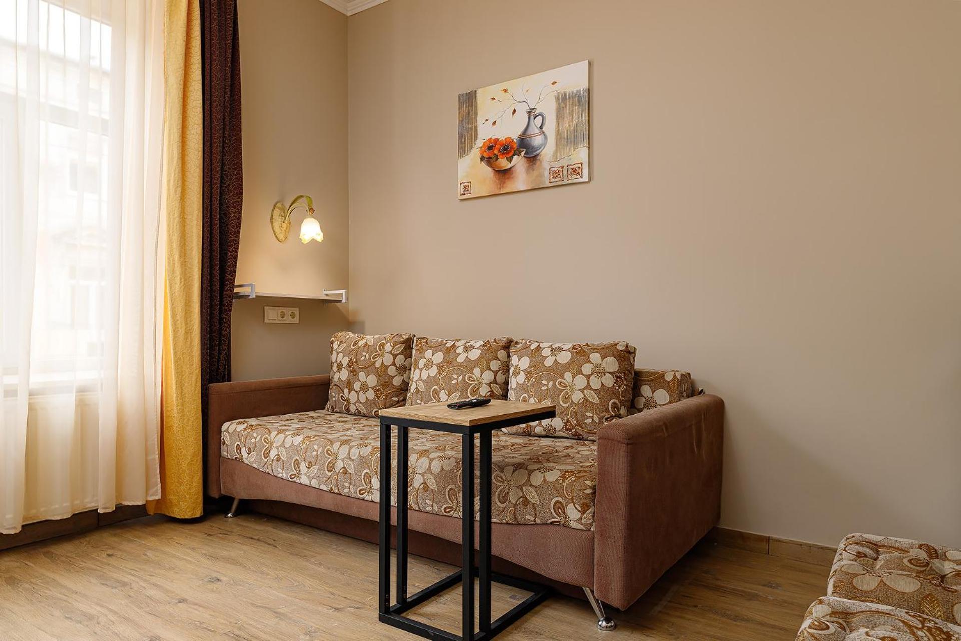 Hotel Kaiser Econom Lviv Extérieur photo