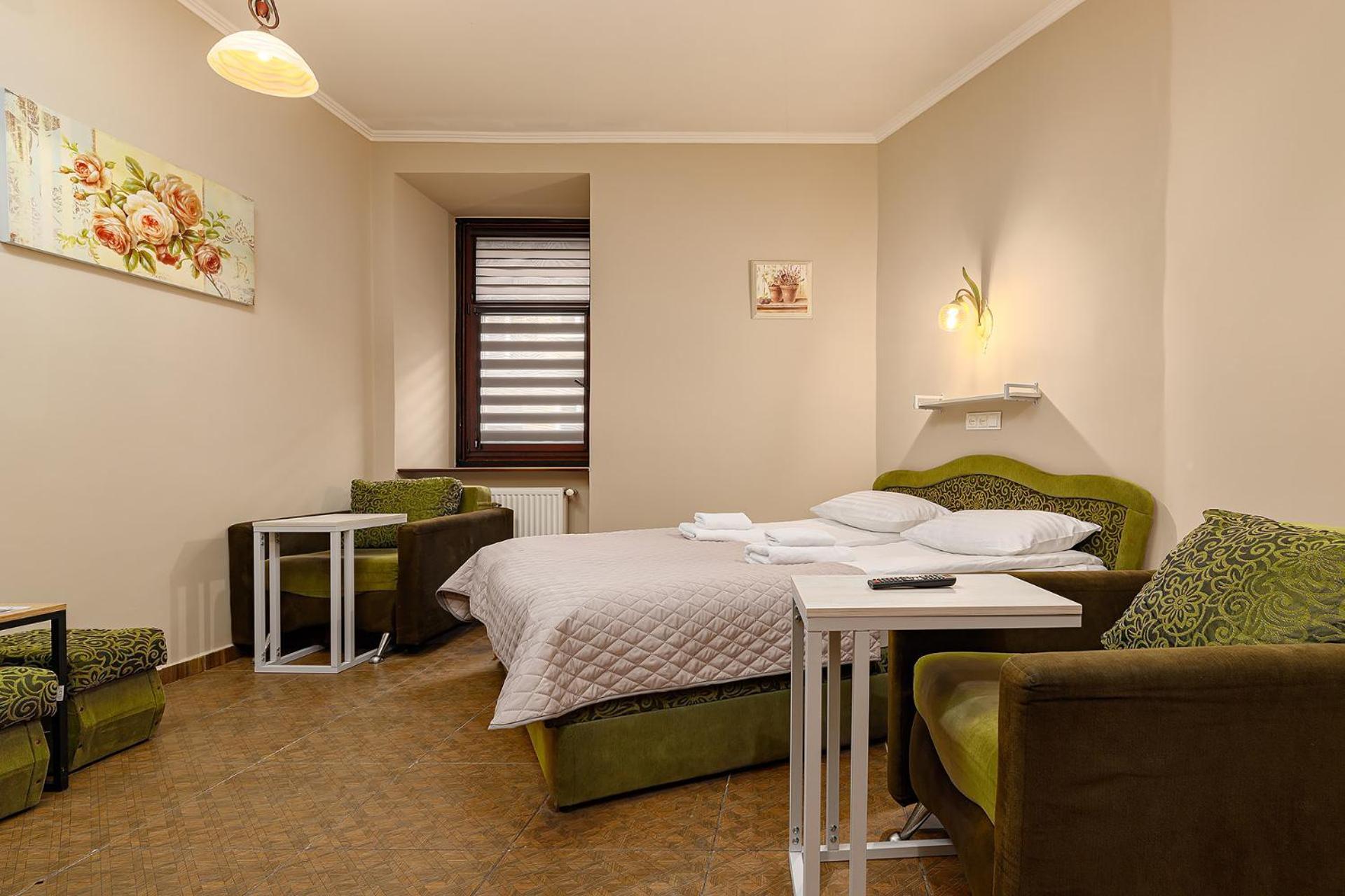Hotel Kaiser Econom Lviv Extérieur photo