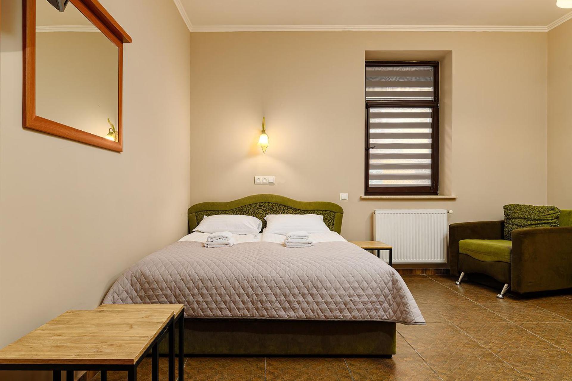 Hotel Kaiser Econom Lviv Extérieur photo
