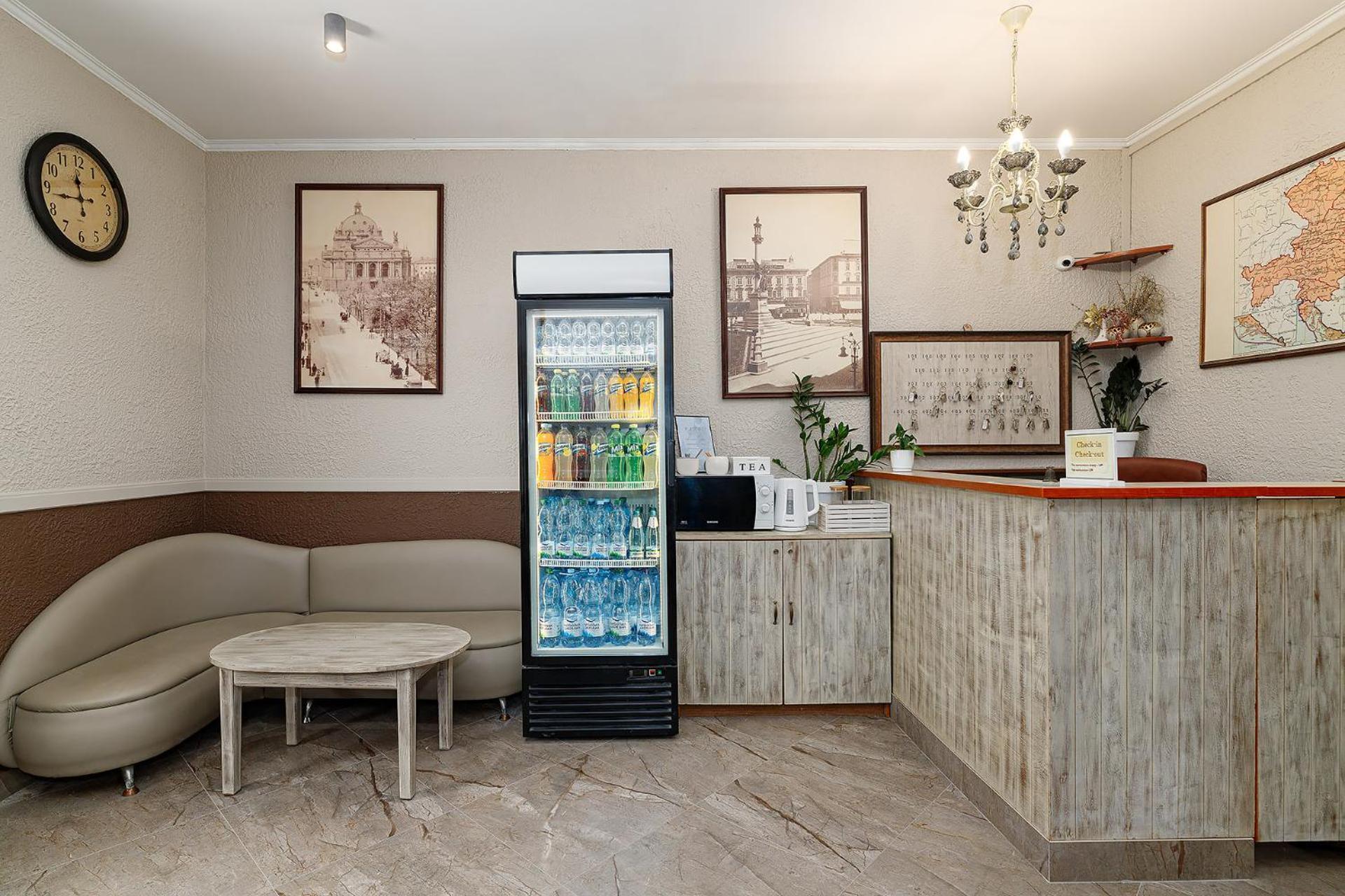Hotel Kaiser Econom Lviv Extérieur photo