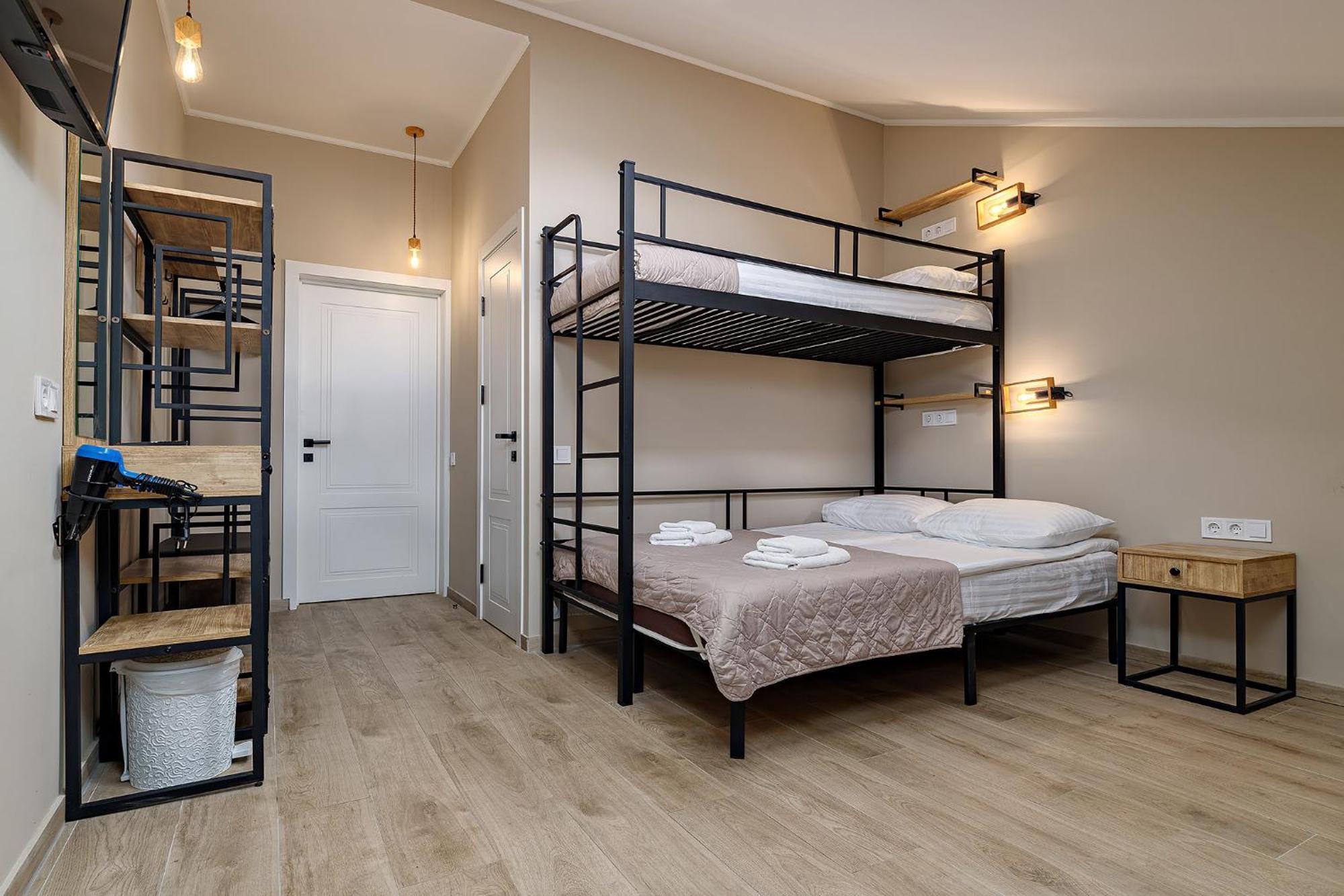 Hotel Kaiser Econom Lviv Chambre photo