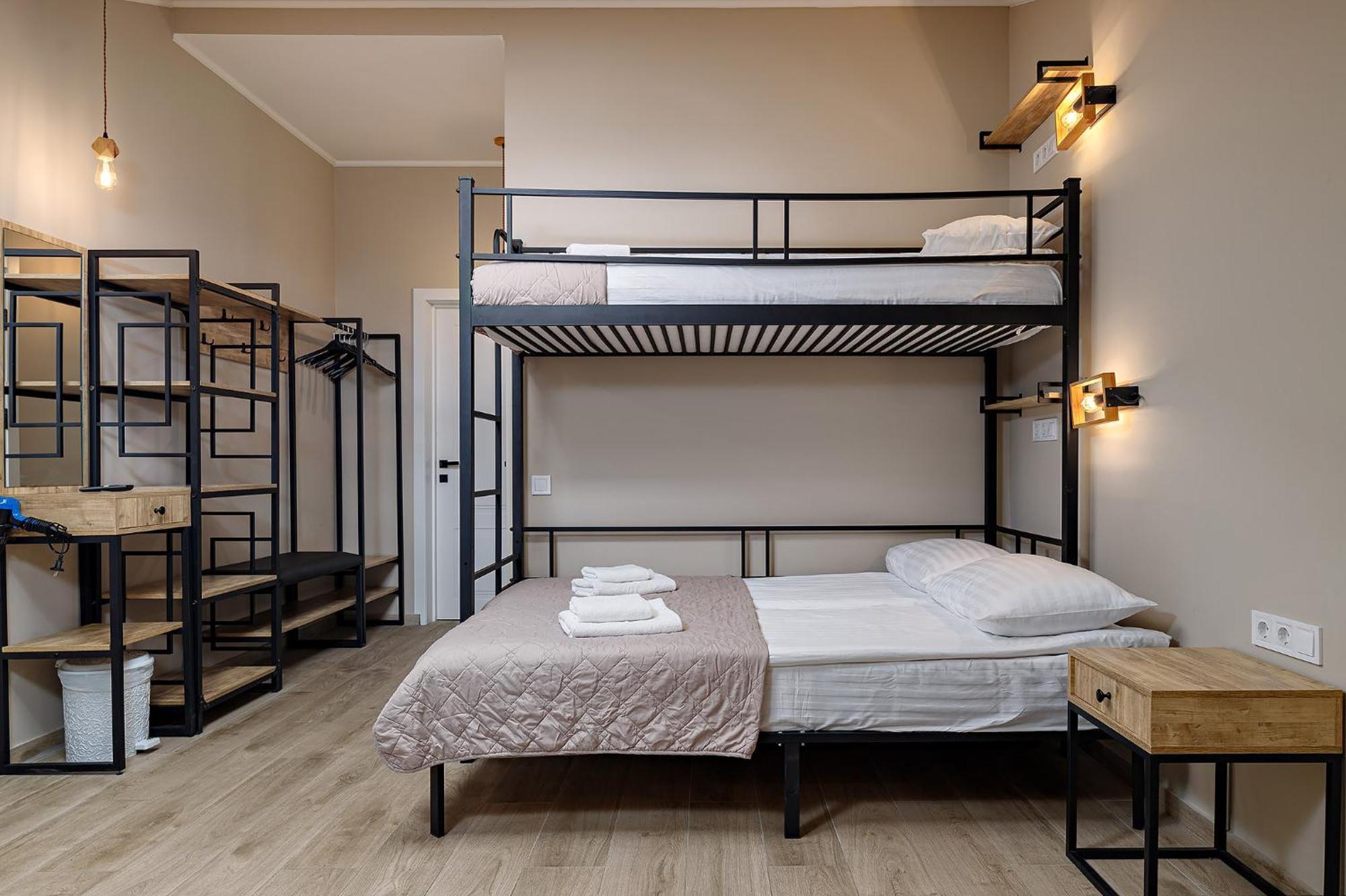 Hotel Kaiser Econom Lviv Extérieur photo